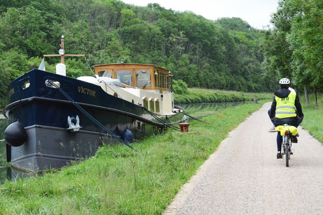 Vélo en Bourgogne, le long du canal