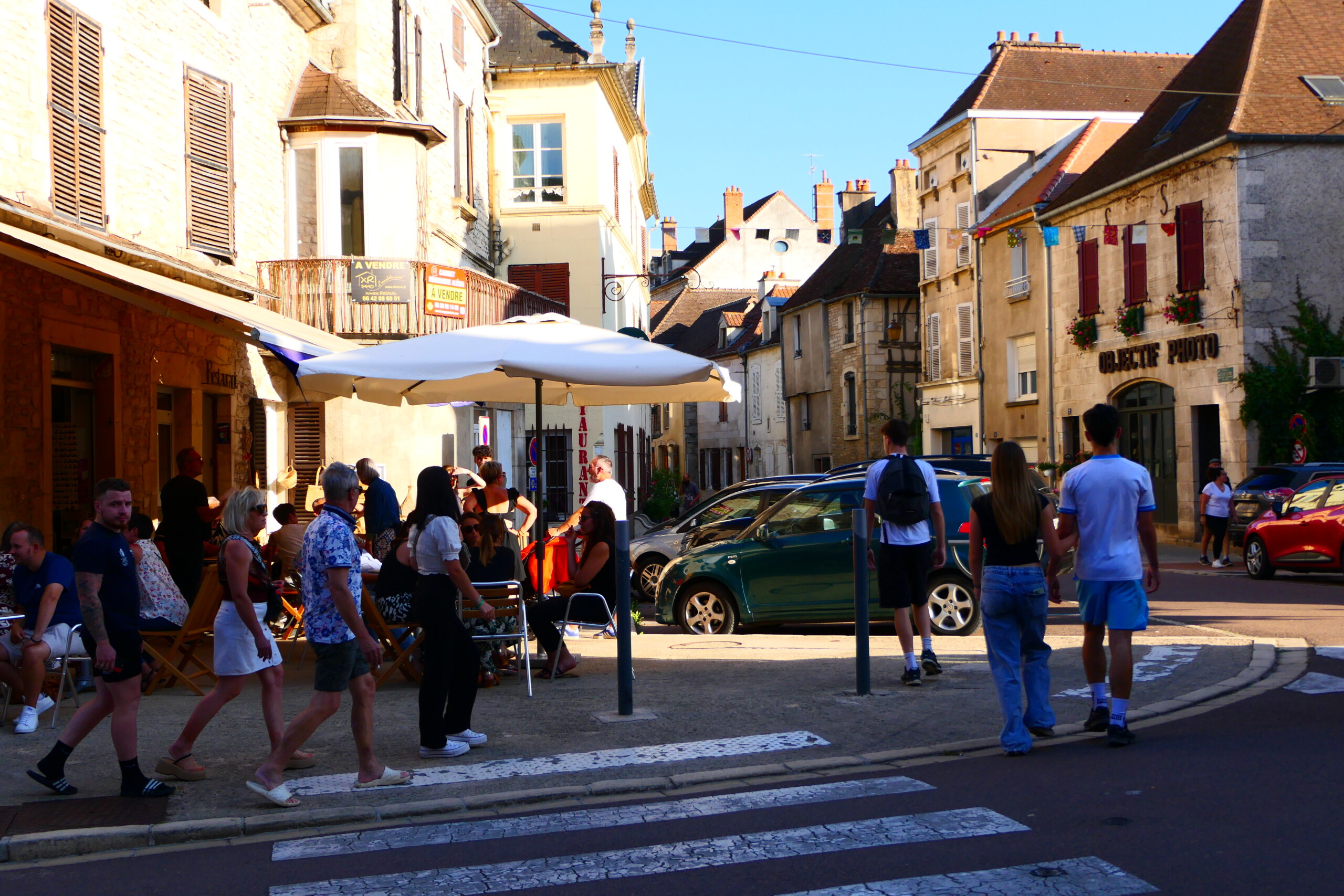 La ville animée de Montbard en Bourgogne