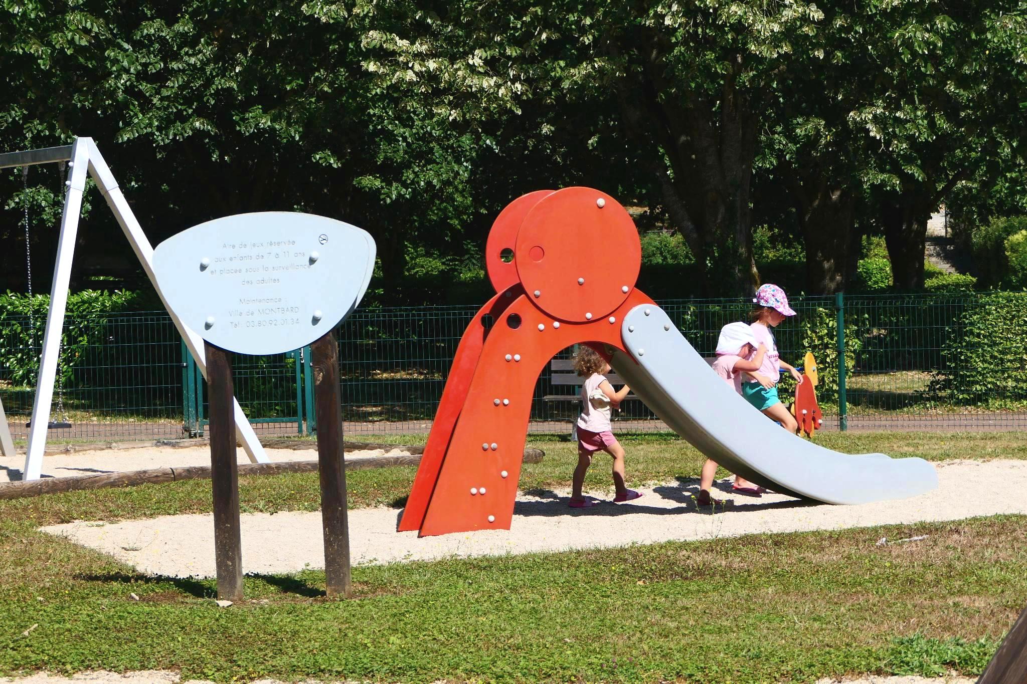 Jeux pour enfants au camping